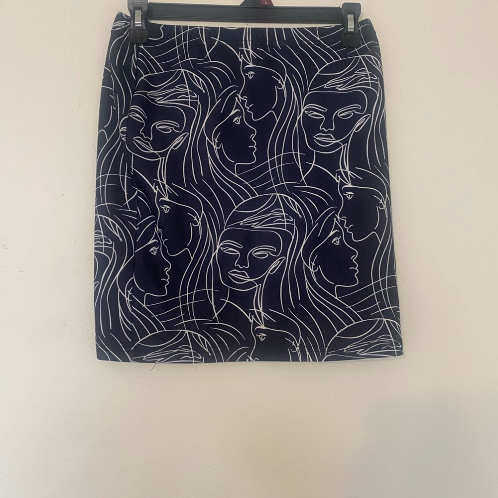 Women's Black and White Skirt